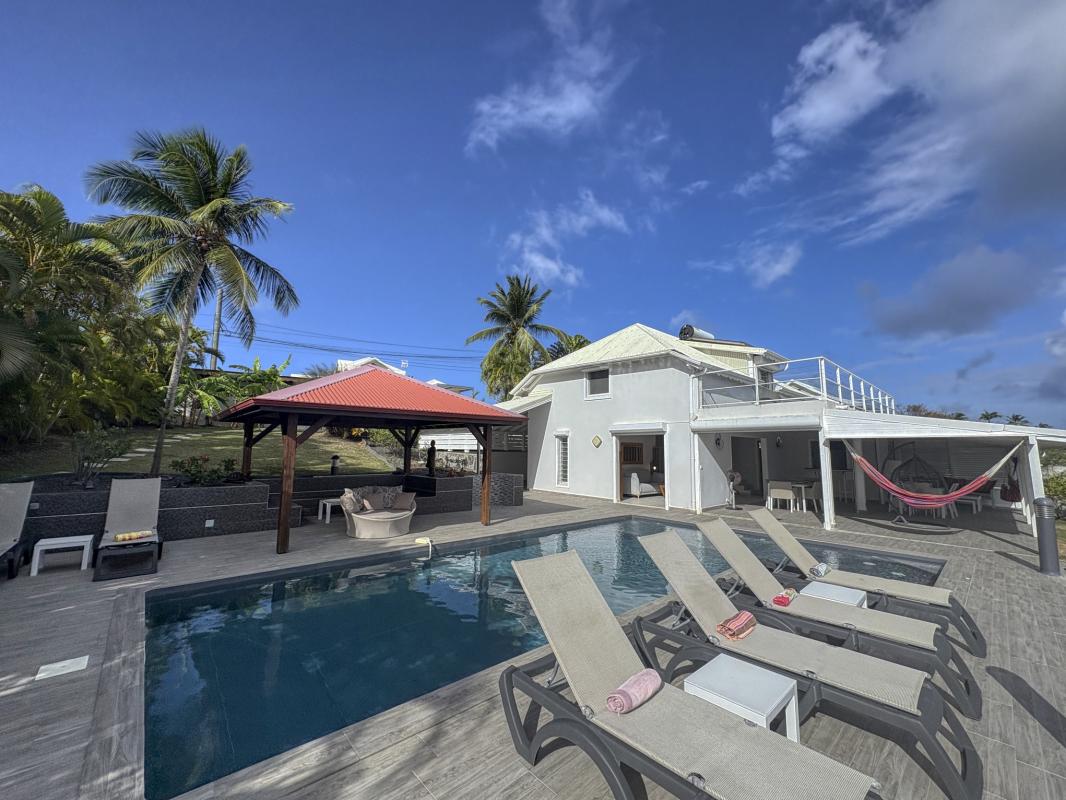 8.Location villa piscine vue mer Saint François Guadeloupe_Piscine